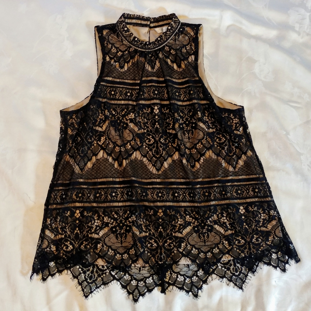 Lauren Conrad Nude & Lace Sleeveless Top Size M